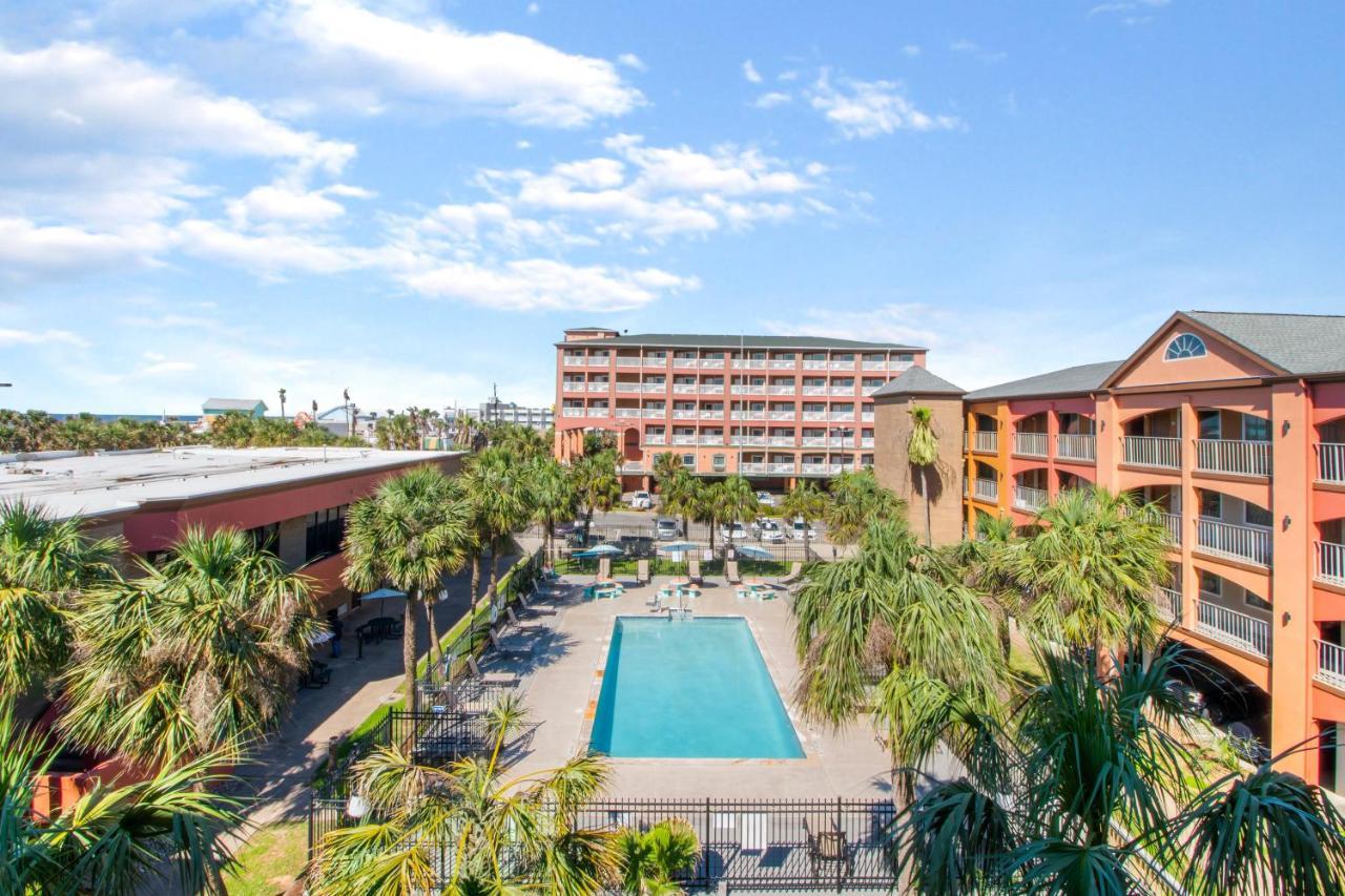 Quality Inn & Suites Galveston - Beachfront Екстер'єр фото