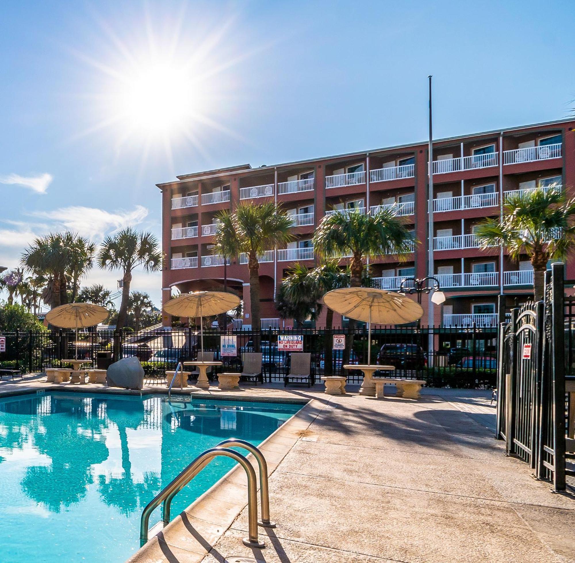 Quality Inn & Suites Galveston - Beachfront Екстер'єр фото